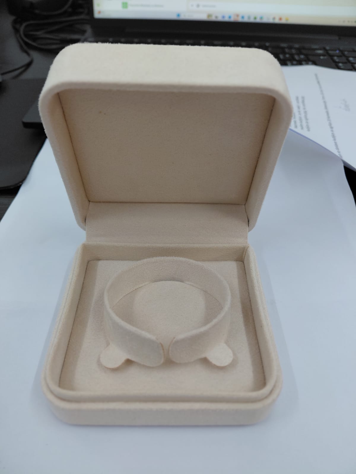 LEI Krute narukvice bež 9x9x4